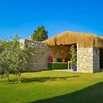 Hotel Karyada
