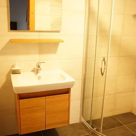 Hotell Karyada 2*